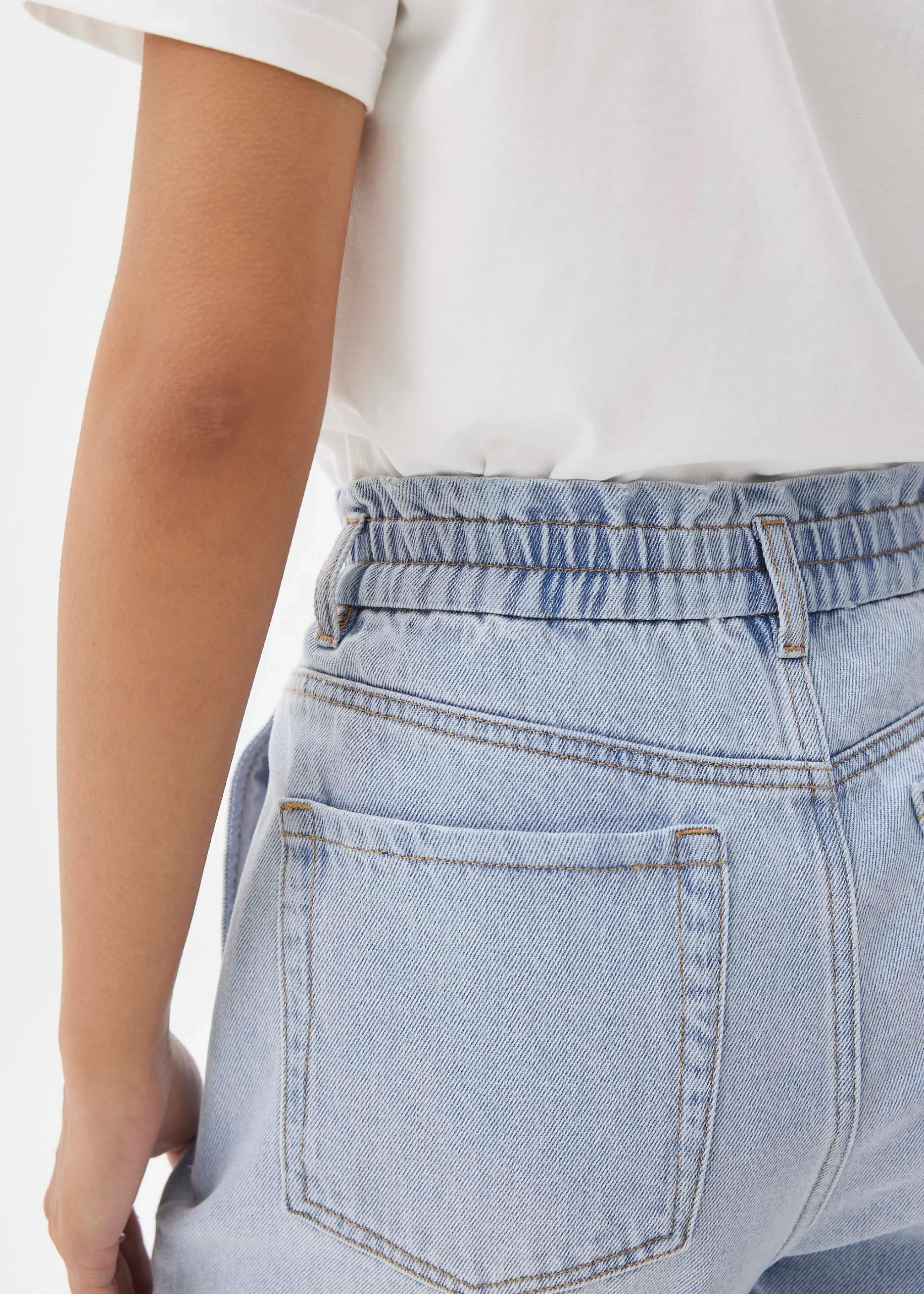 Elastic Paperbag Jeans - Image 4