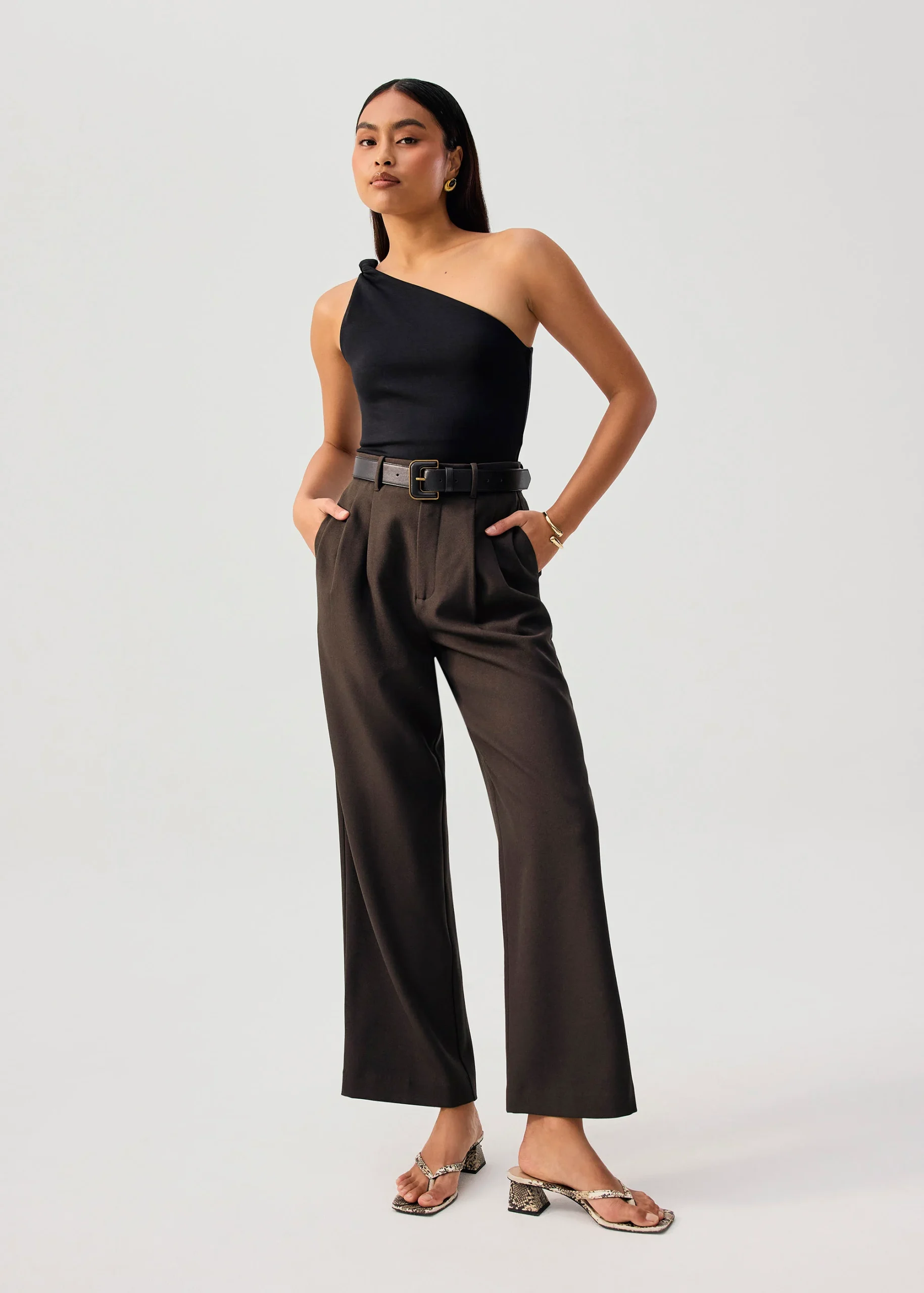 Tencel Shoulder Twist Toga Fitted Top - Image 2