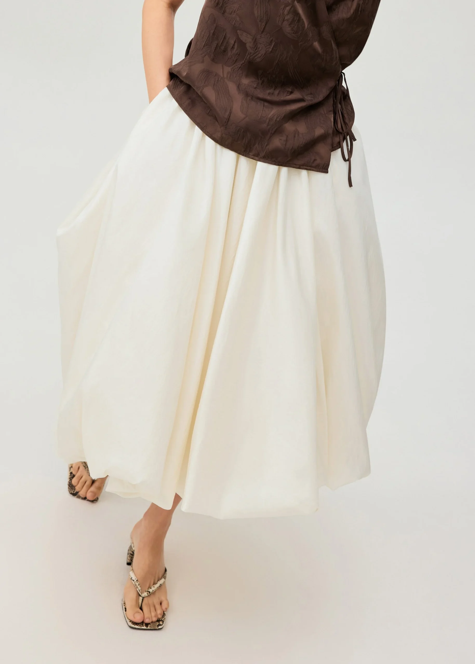 Mid Waist Bubble Midaxi Skirt - Image 3