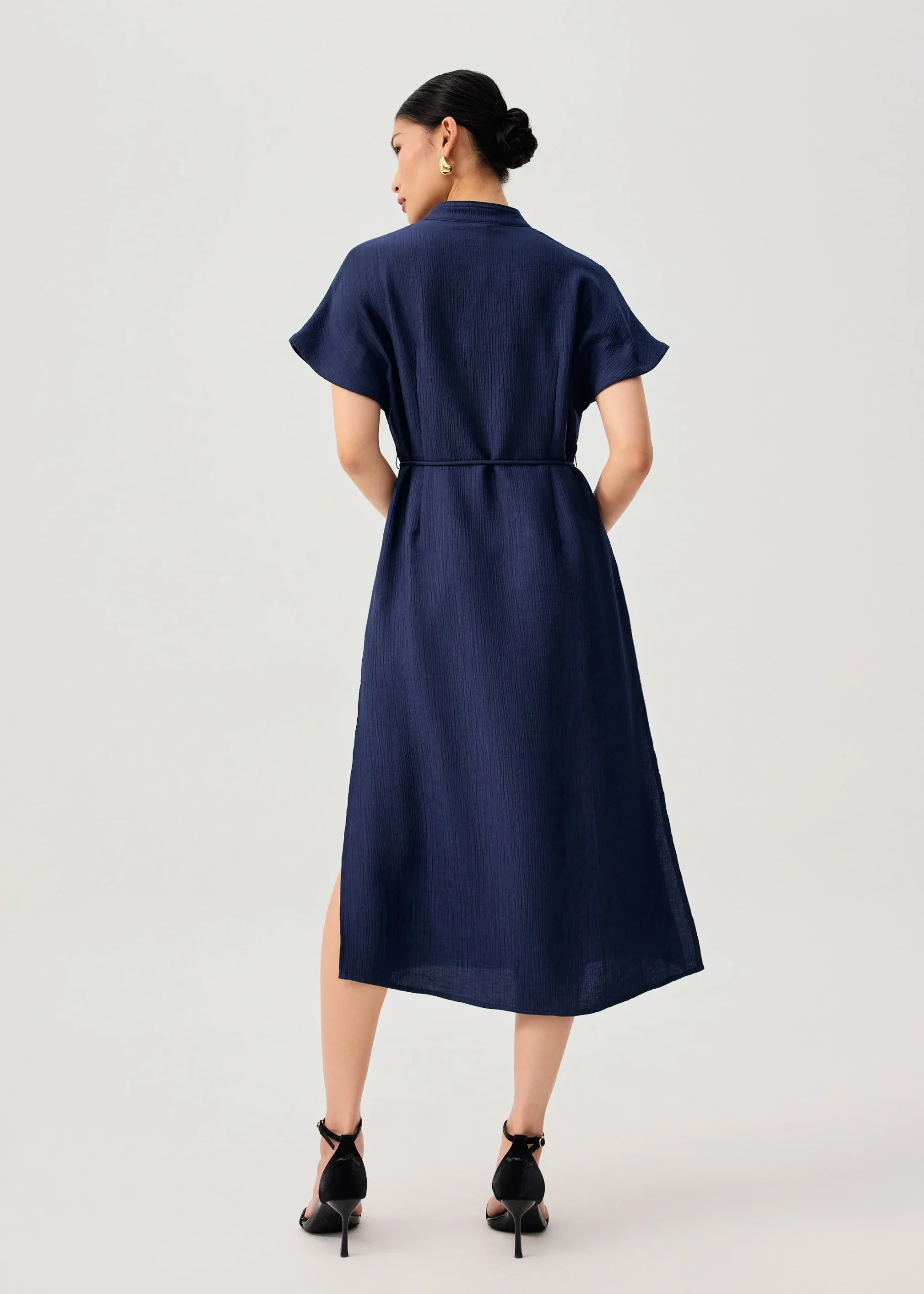 Tie Crinkled Mandarin Collar Column Midi Dress - Image 3